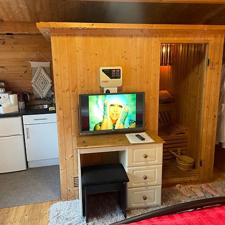 Chalet Free Sauna & Spa Superking Bed Killaloo Extérieur photo