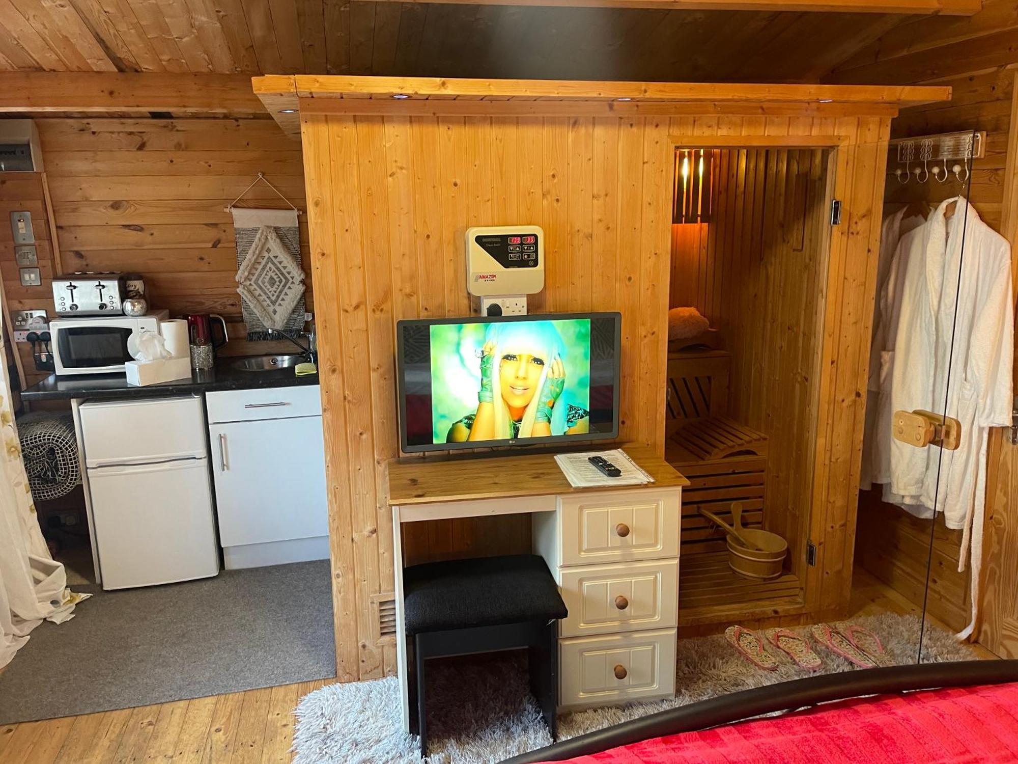 Chalet Free Sauna & Spa Superking Bed Killaloo Extérieur photo