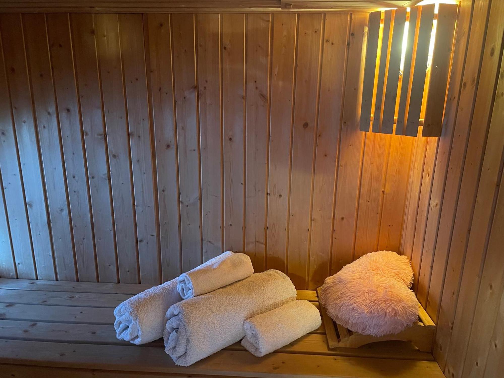Chalet Free Sauna & Spa Superking Bed Killaloo Extérieur photo