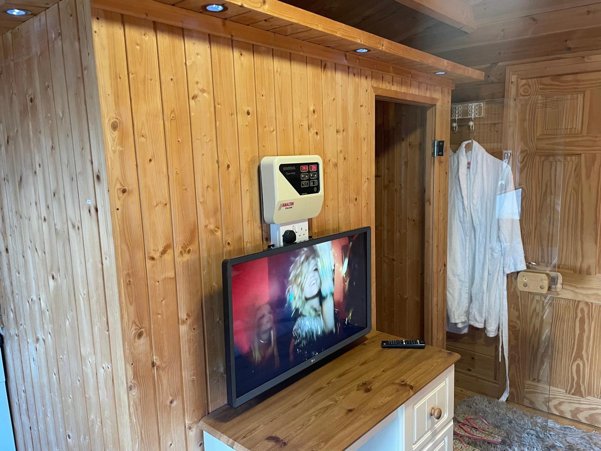 Chalet Free Sauna & Spa Superking Bed Killaloo Extérieur photo